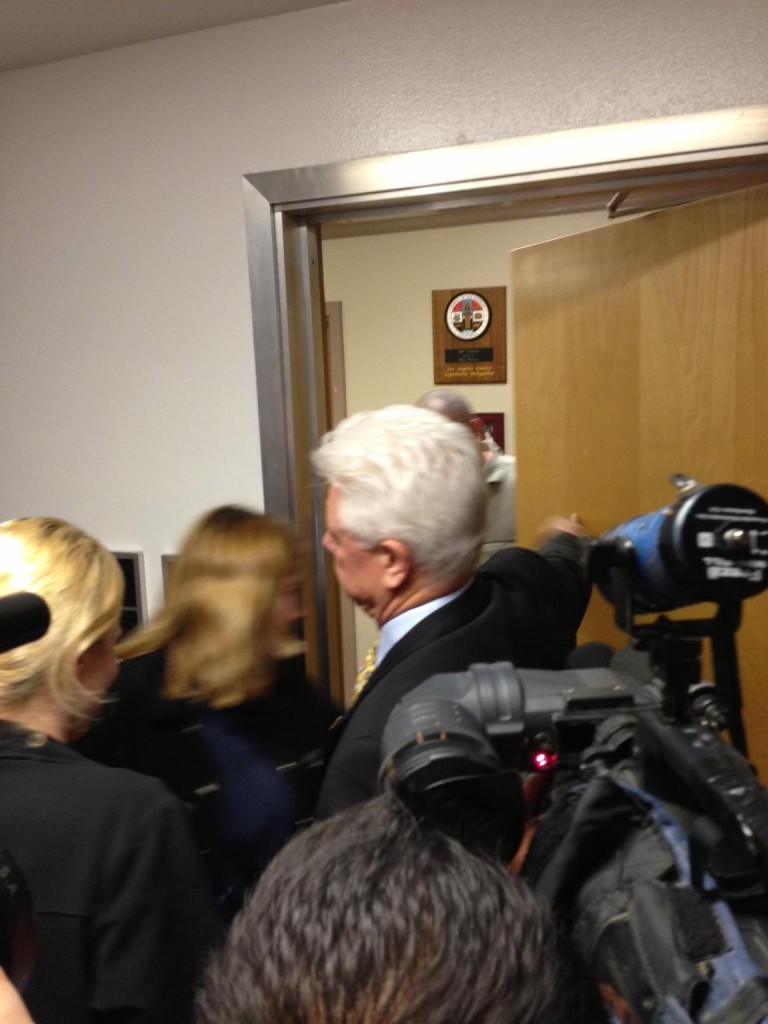 Officials from the FBI and US Attorney's Office raid the Sacramento offices of California State Senator Ronald Calderon on Tuesday late afternoon.  Photo provided to Los Cerritos Community Newspaper from www.Watchourcity.com. 